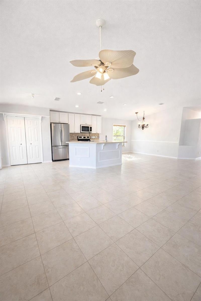 828 Greenleaf Circle, Vero Beach FL 32960 photo 4