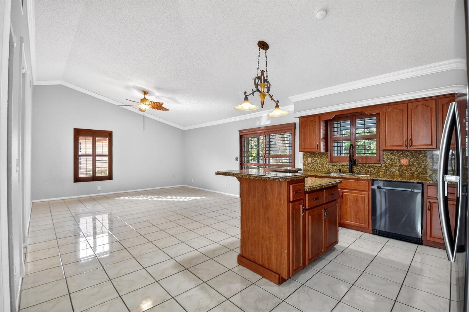 4105 S Shelley Rd Road S, West Palm Beach FL 33407 photo 5