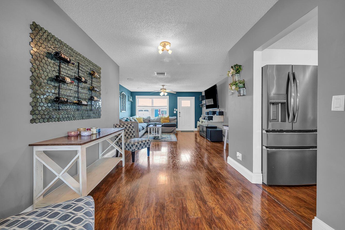 2105 Alfred Drive, Boynton Beach FL 33426 photo 5