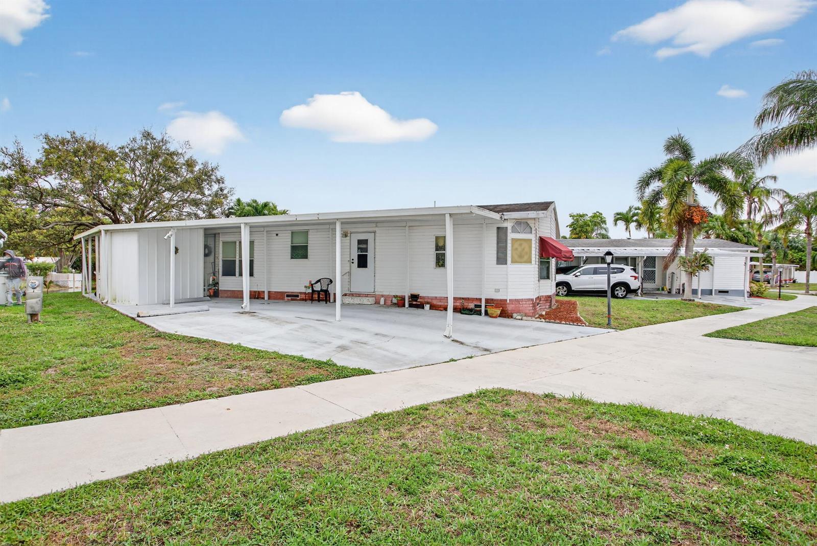 6482 NW 37th Avenue, Coconut Creek FL 33073