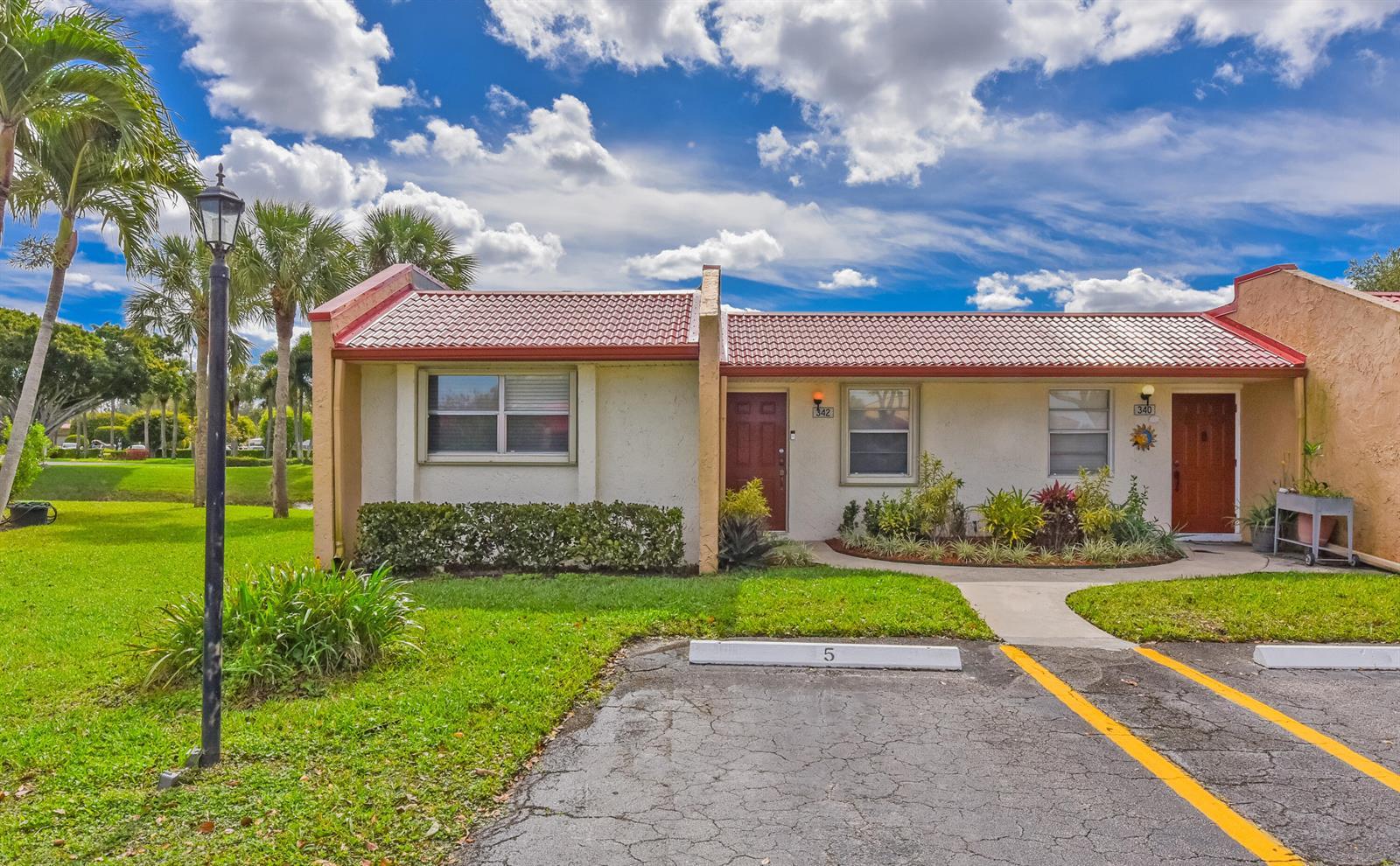 342 Lake Evelyn Drive, West Palm Beach FL 33411 photo 2