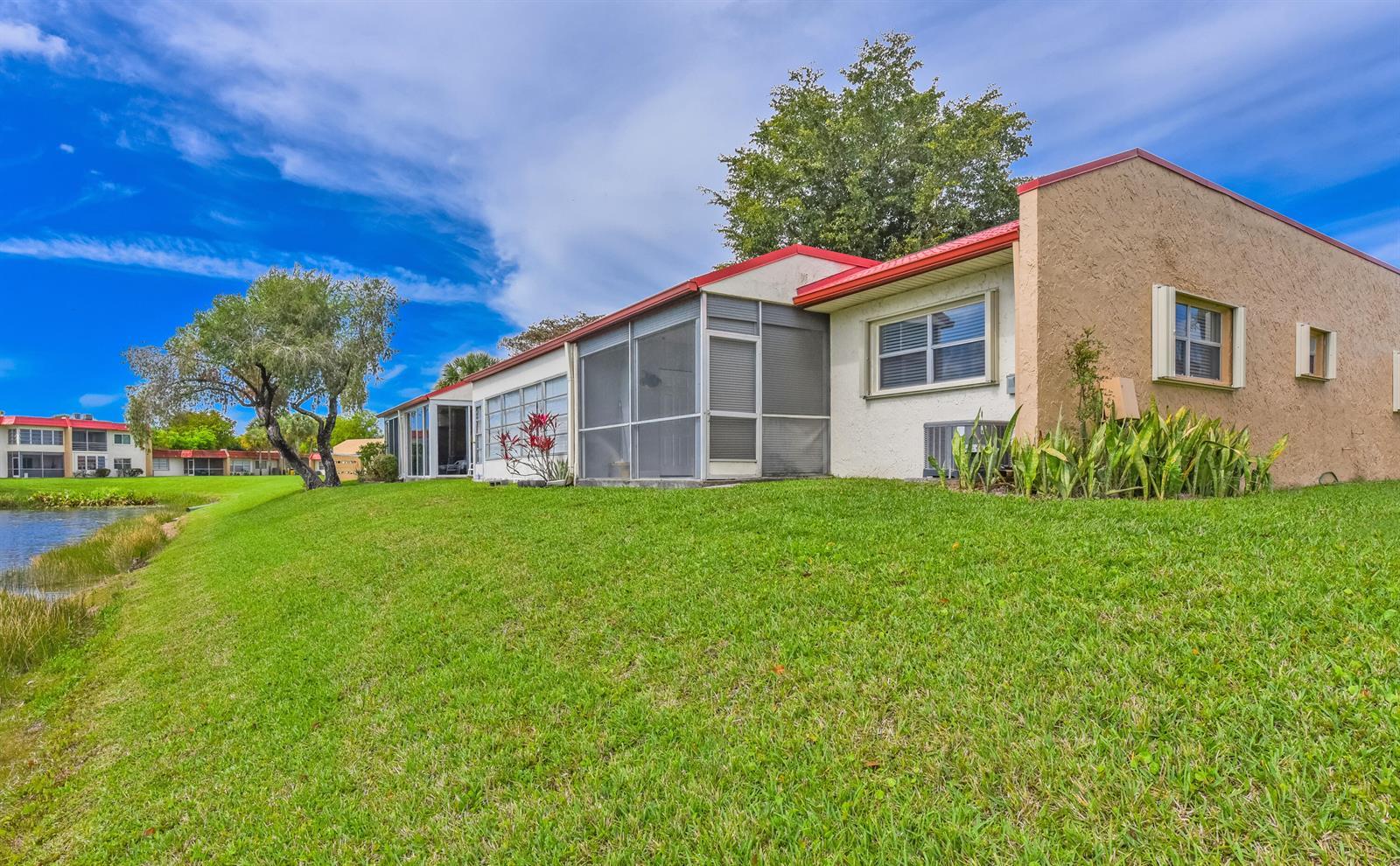342 Lake Evelyn Drive, West Palm Beach FL 33411 photo 3