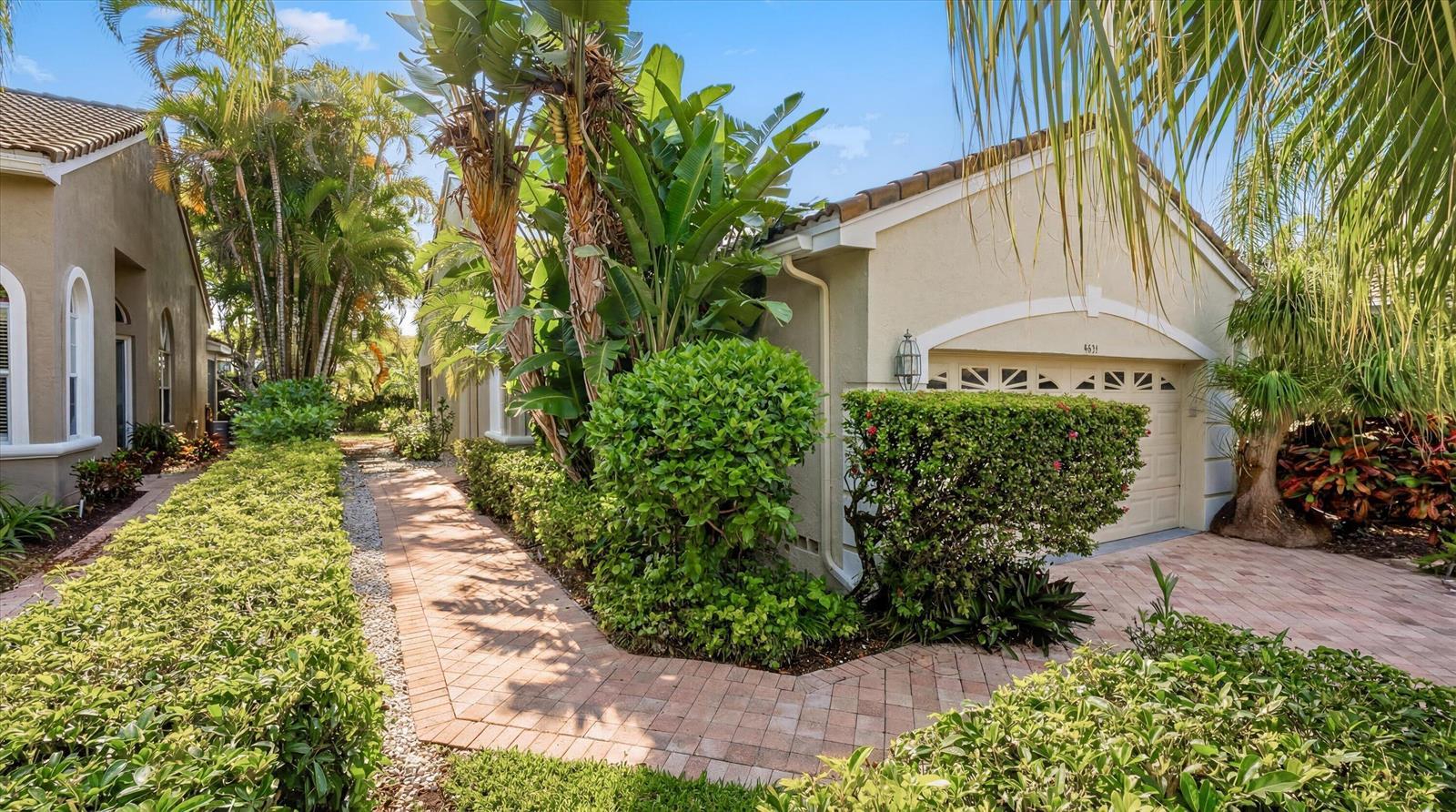 4681 Carlton Golf Drive, Lake Worth FL 33449 photo 2