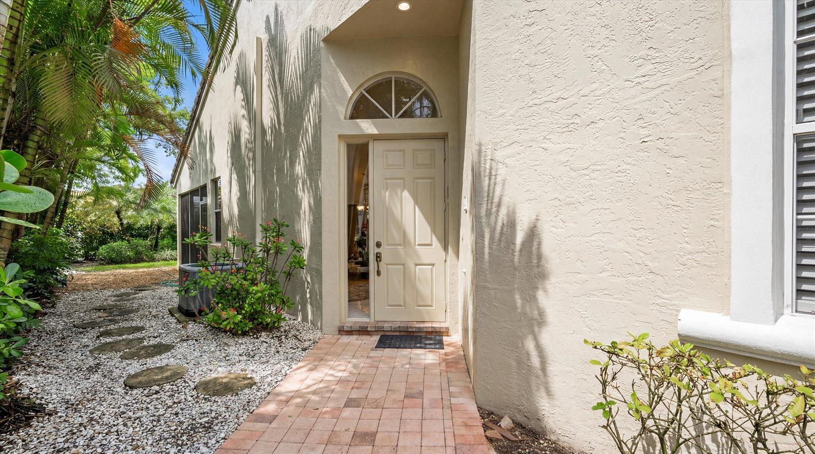 4681 Carlton Golf Drive, Lake Worth FL 33449 photo 3