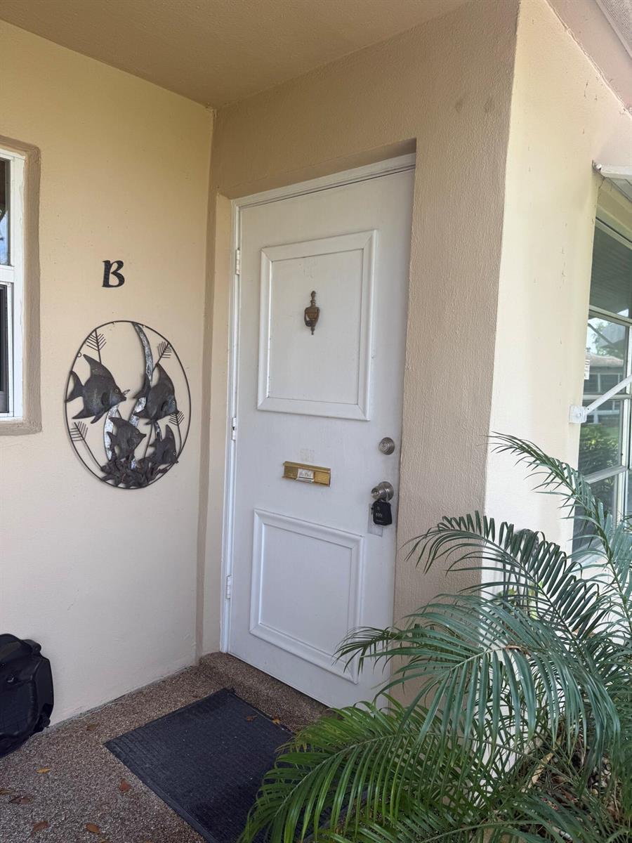 1052 North Drive # B, Delray Beach FL 33445 photo 2