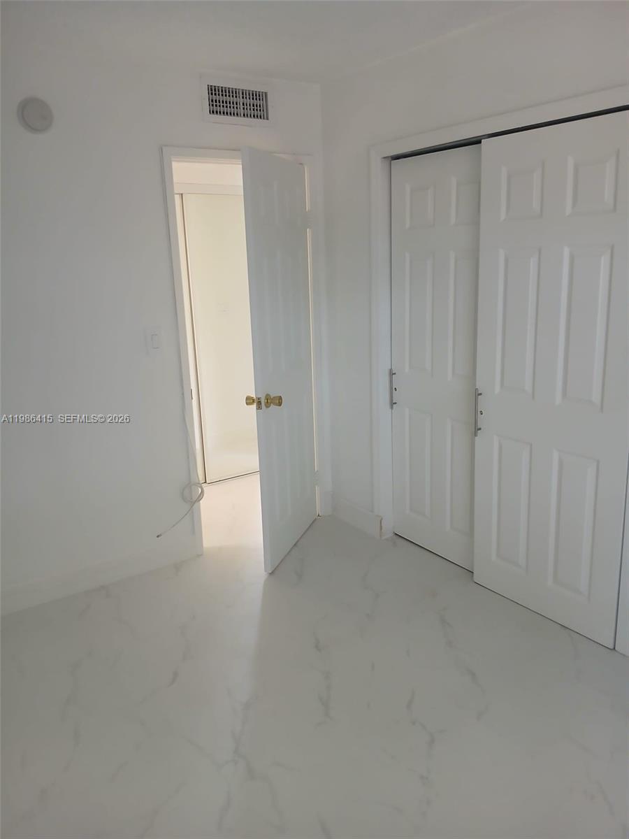 8405 NW 8th St # 311, Miami FL 33126 photo 2