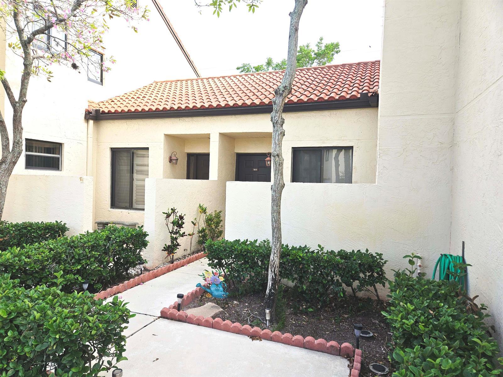 16 Vía De Casas Sur # 103, Boynton Beach FL 33426 photo 2