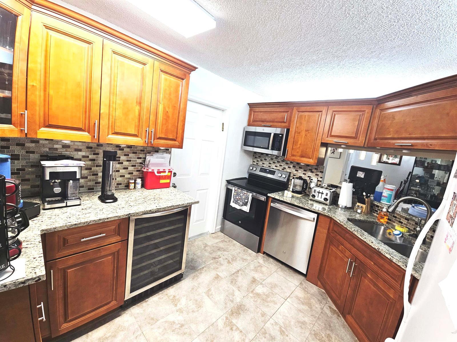 16 Vía De Casas Sur # 103, Boynton Beach FL 33426 photo 3