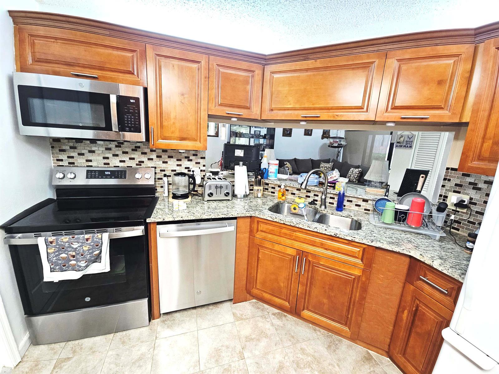 16 Vía De Casas Sur # 103, Boynton Beach FL 33426 photo 4