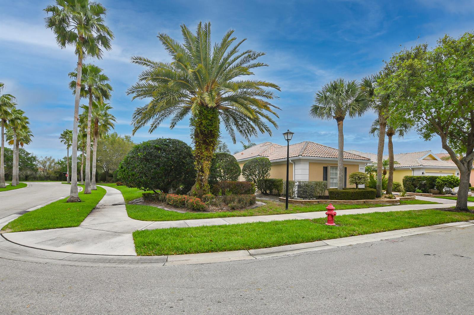 10743 SW Hartwick Drive, Port St. Lucie FL 34987 photo 4
