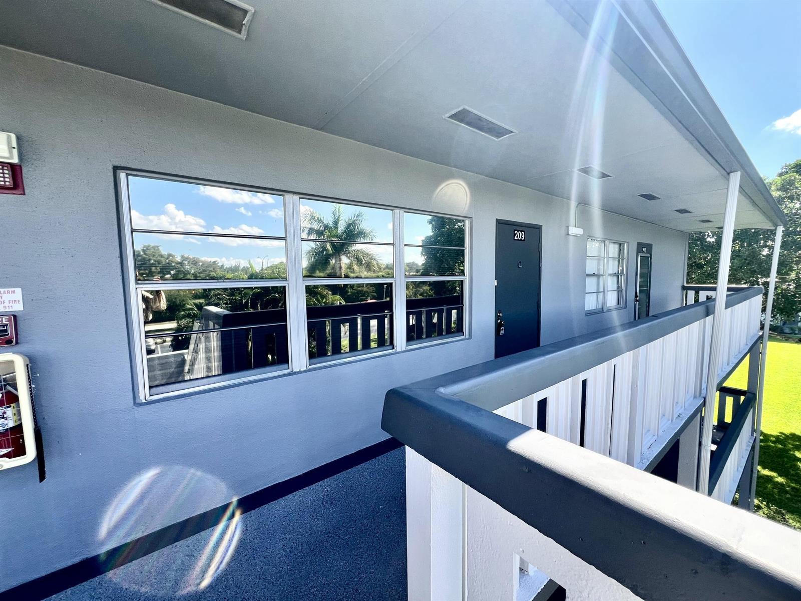 209 Suffolk E, Boca Raton FL 33434 photo 4