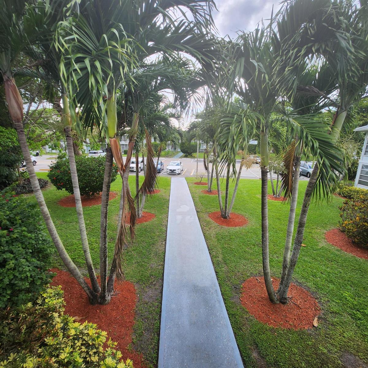 643 Durham W, Deerfield Beach FL 33442 photo 3
