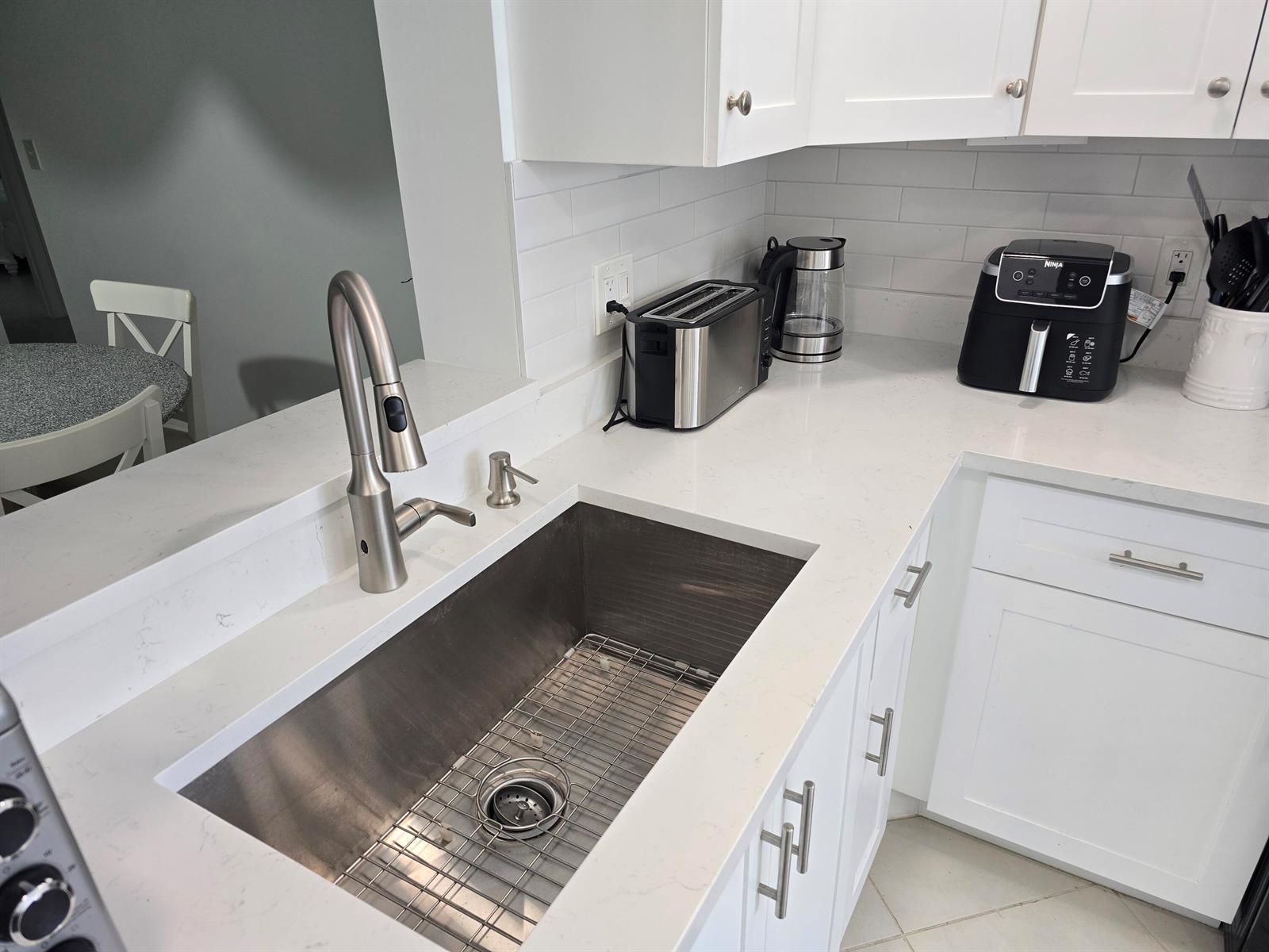 1901 Bermuda Circle # M1, Coconut Creek FL 33066 photo 5