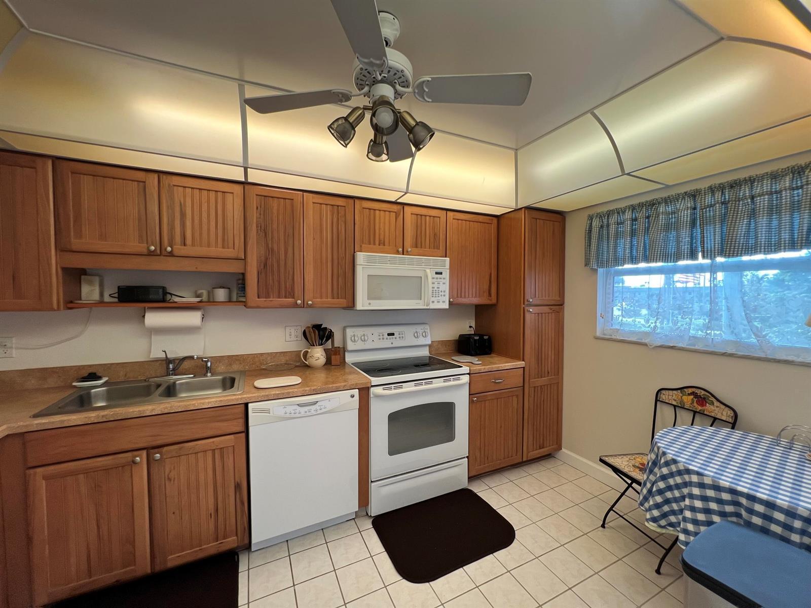 1172 Commodore Court # 203, Fort Pierce FL 34949 photo 4