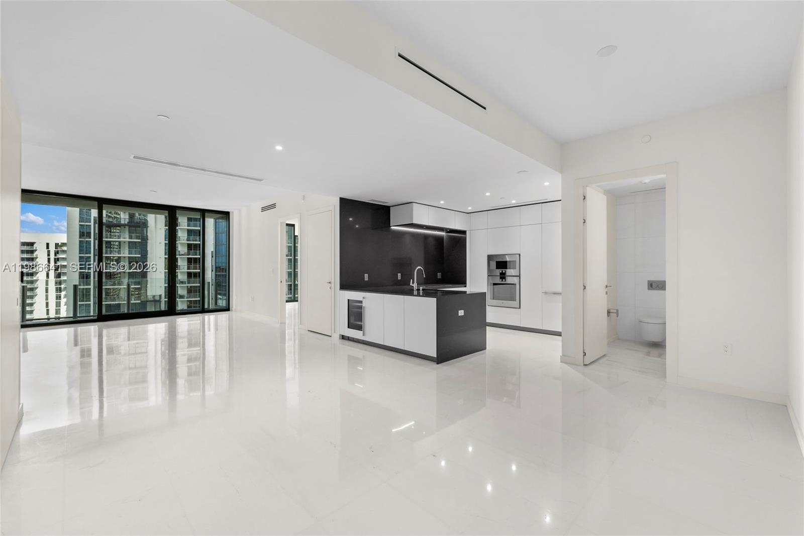 300 Biscayne Blvd Way # 2409, Miami FL 33131 photo 3