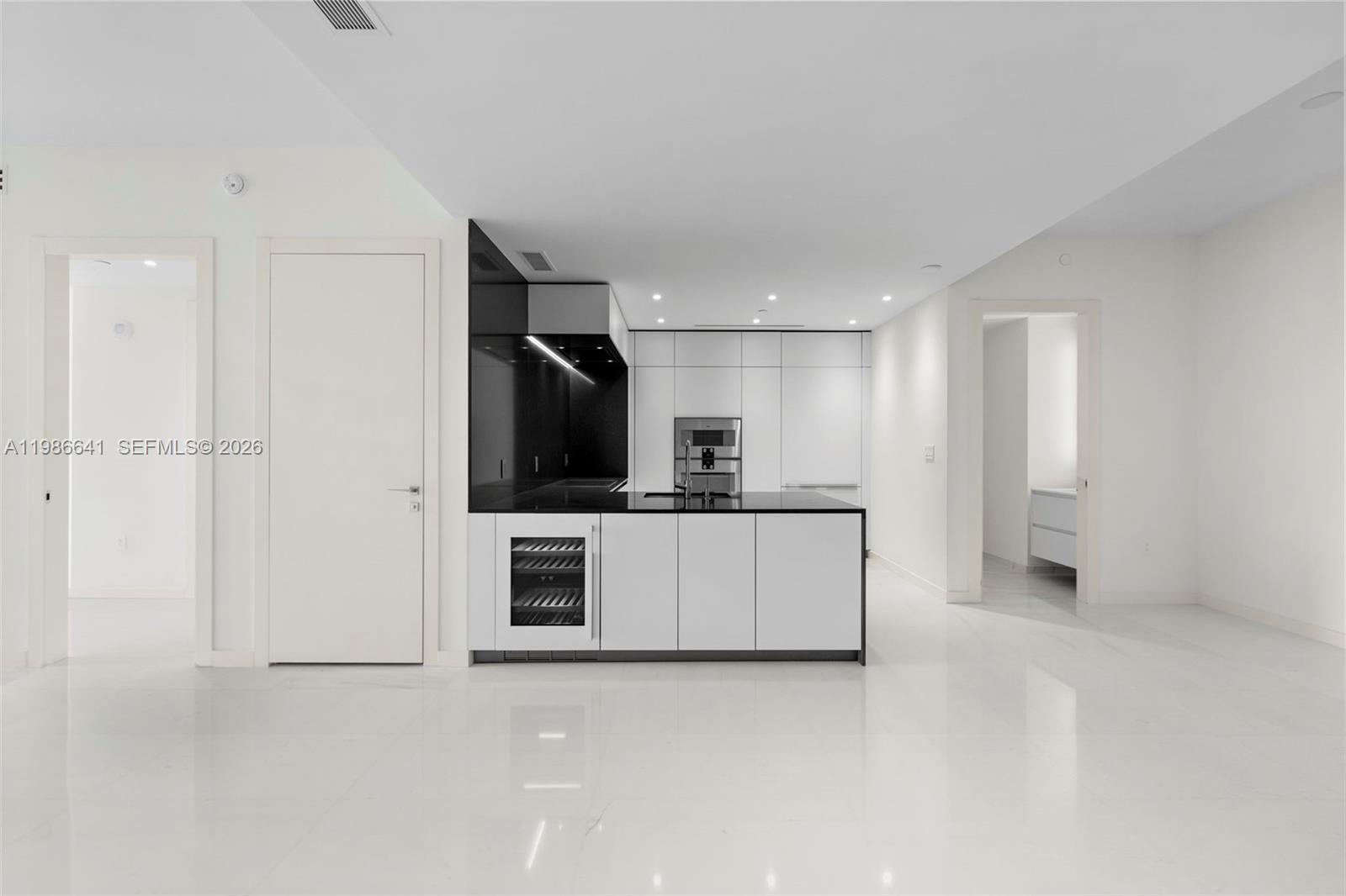 300 Biscayne Blvd Way # 2409, Miami FL 33131 photo 5