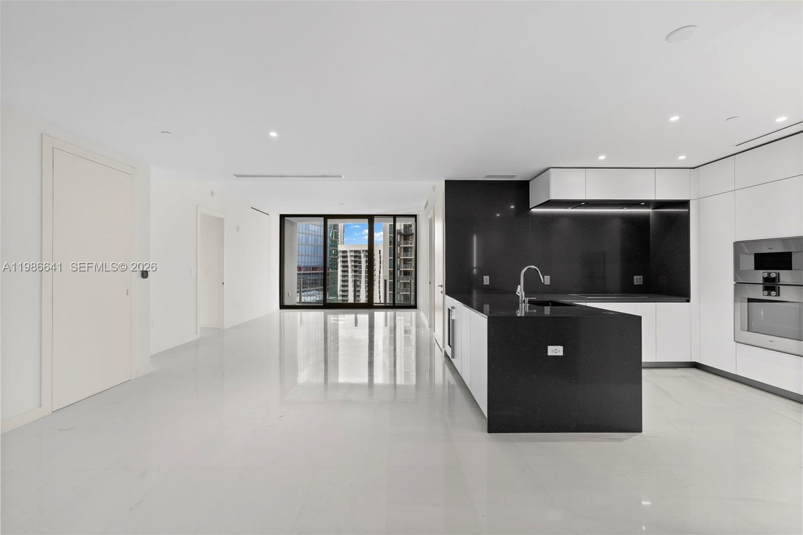 300 Biscayne Blvd Way # 2409, Miami FL 33131 photo 4