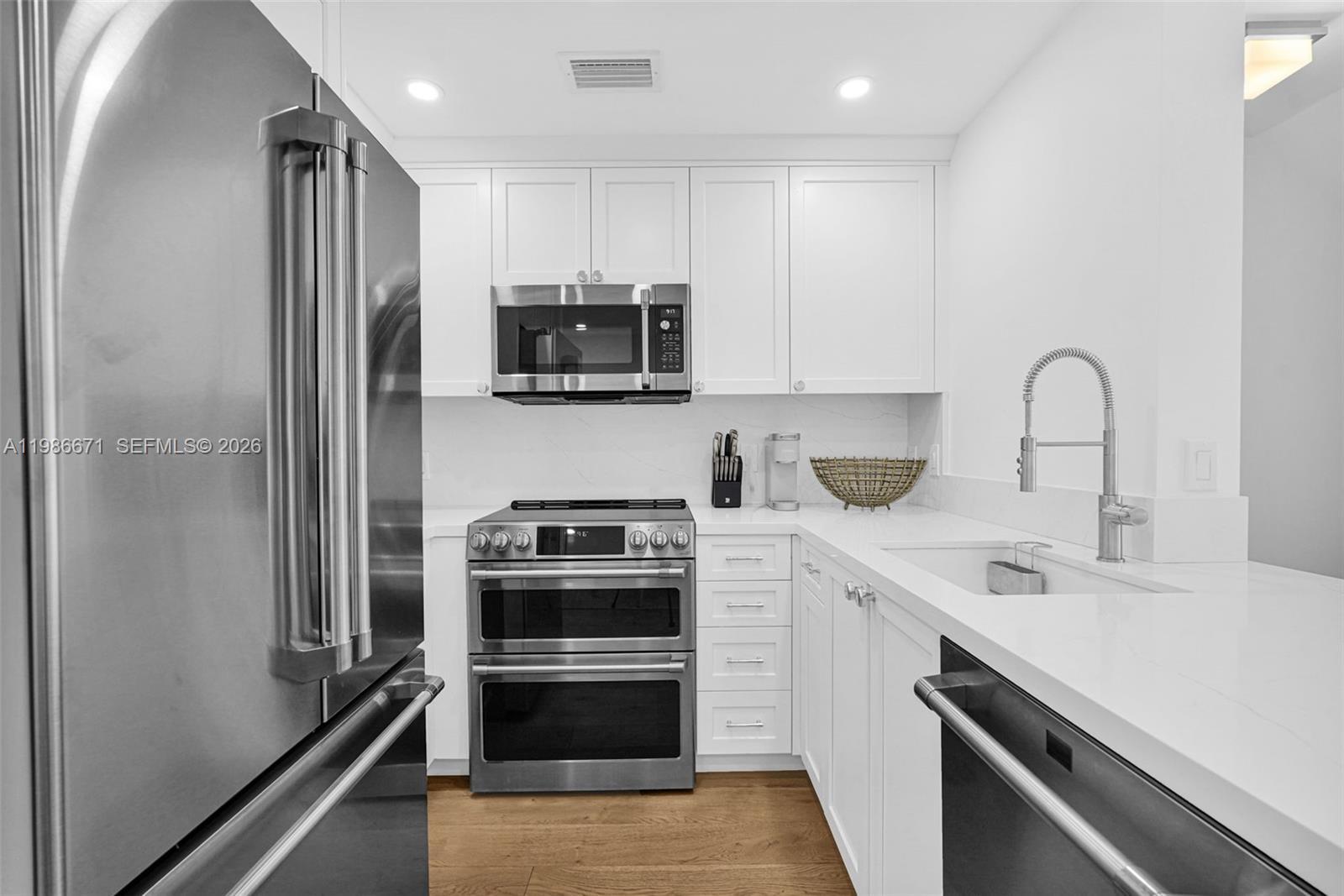 2107 SE 10th Ave # 817, Fort Lauderdale FL 33316 photo 3