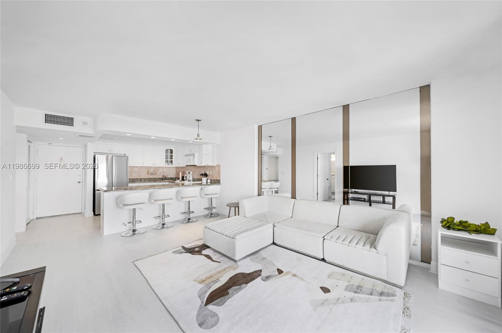 465 Ocean Dr # 1102, Miami Beach FL 33139 photo 2