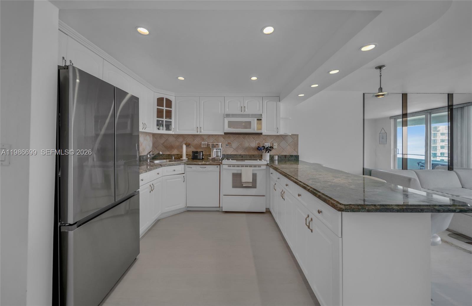 465 Ocean Dr # 1102, Miami Beach FL 33139 photo 4