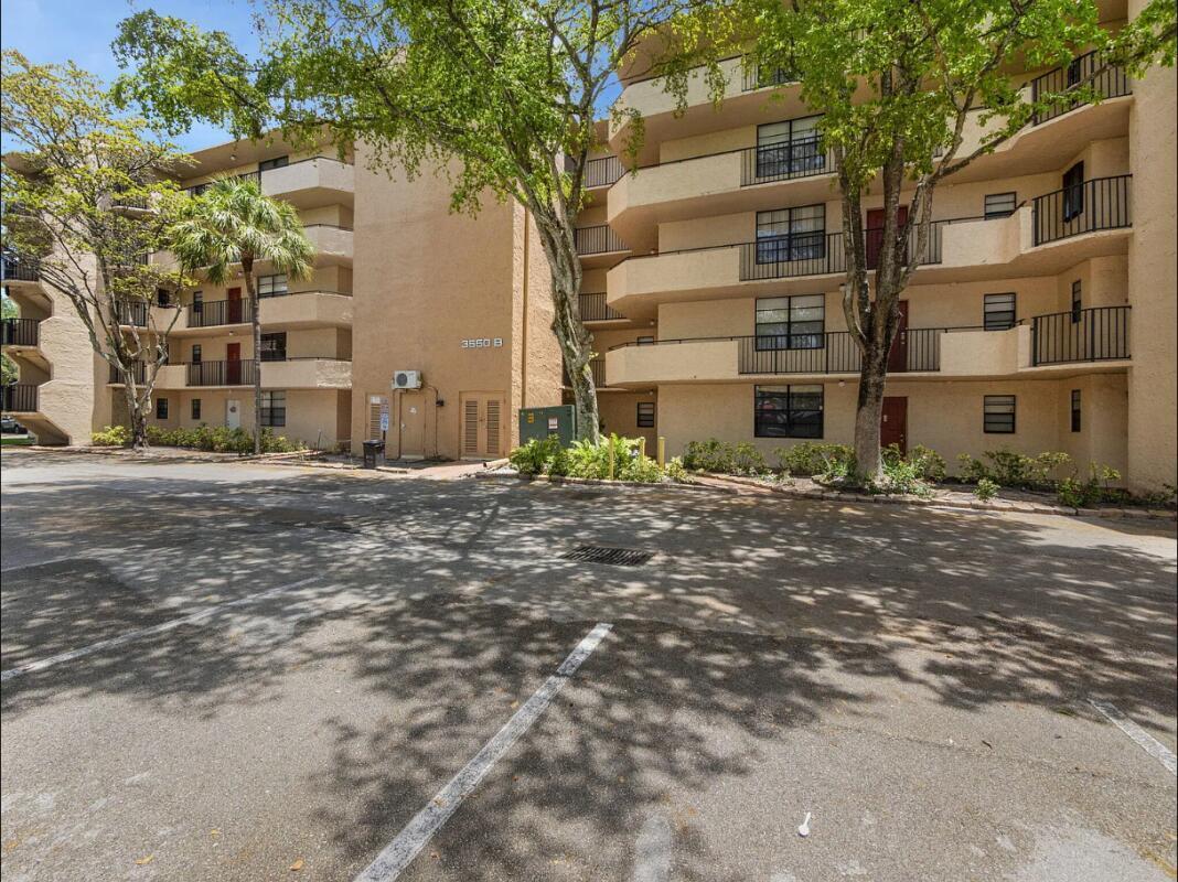 3550 Blue Lake Drive # 404, Pompano Beach FL 33064 photo 2