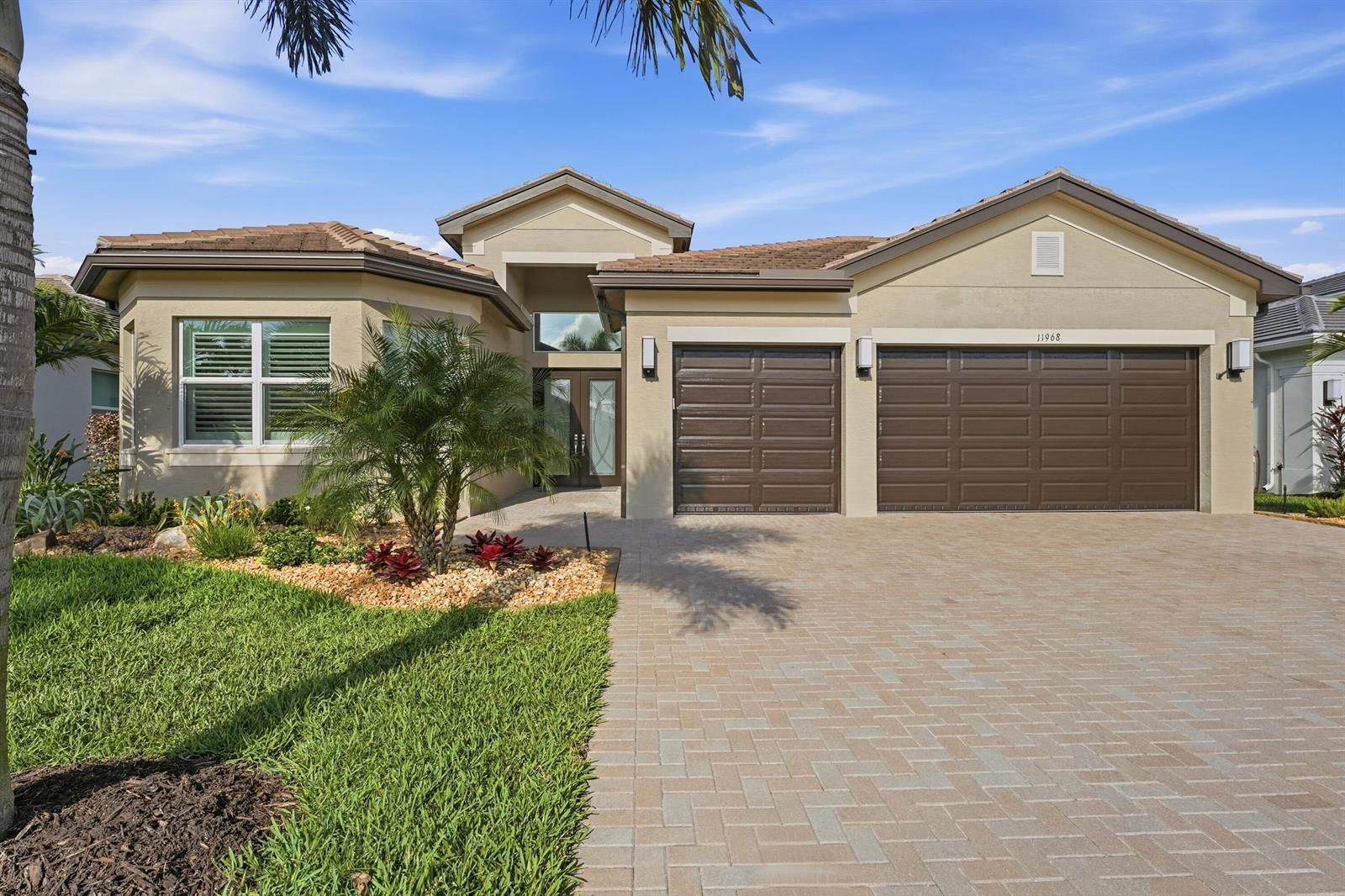 11968 SW Whitewater Falls Court, Port St. Lucie FL 34987 photo 4