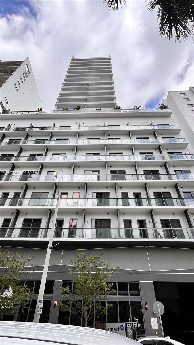 229 SW 9th St # 307, Miami FL 33130 photo 2