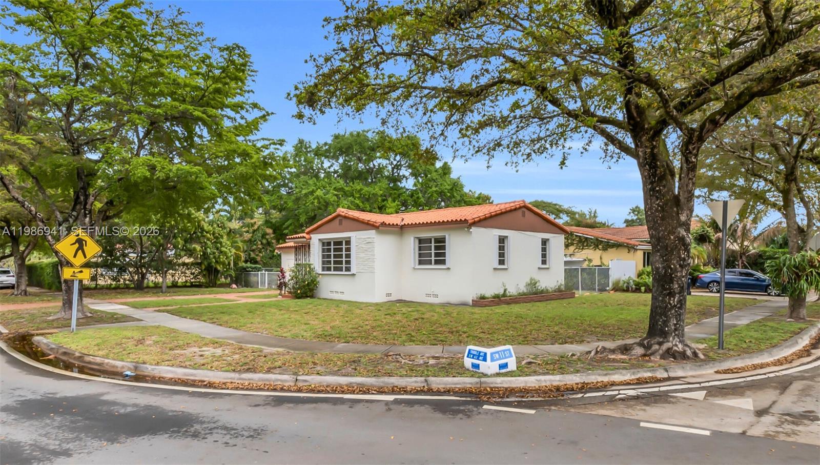 1081 SW 63rd Ave, West Miami FL 33144 photo 2