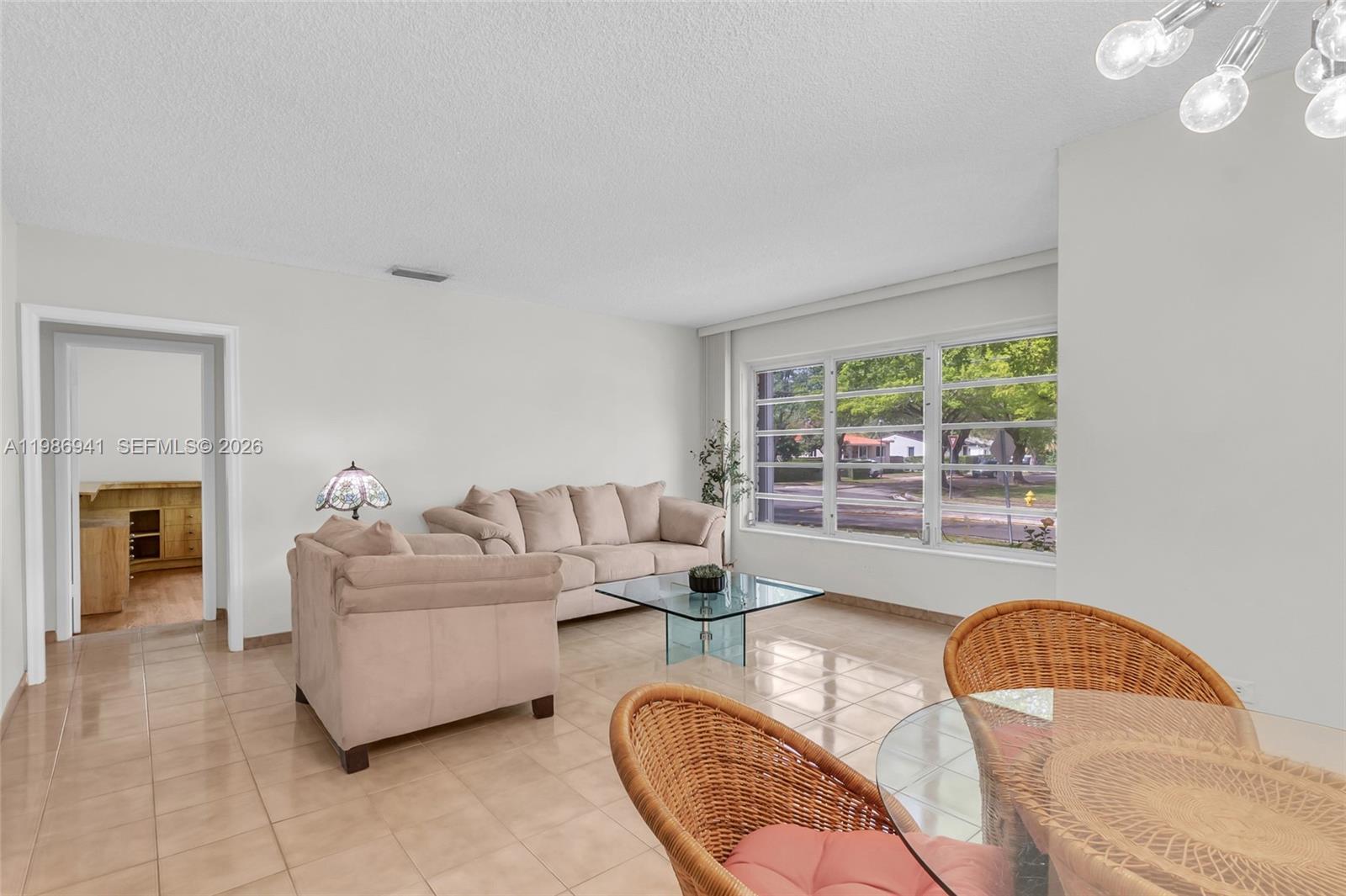 1081 SW 63rd Ave, West Miami FL 33144 photo 5