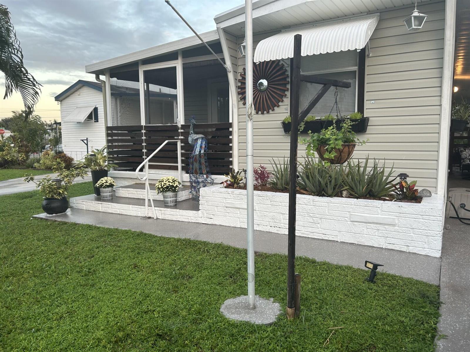 8661 SW 18th Place, Davie FL 33324 photo 2