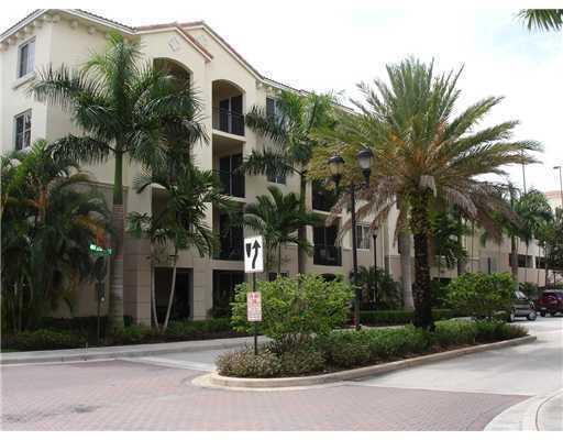 3 Renaissance Way Apt 204, Boynton Beach FL 33426 photo 2