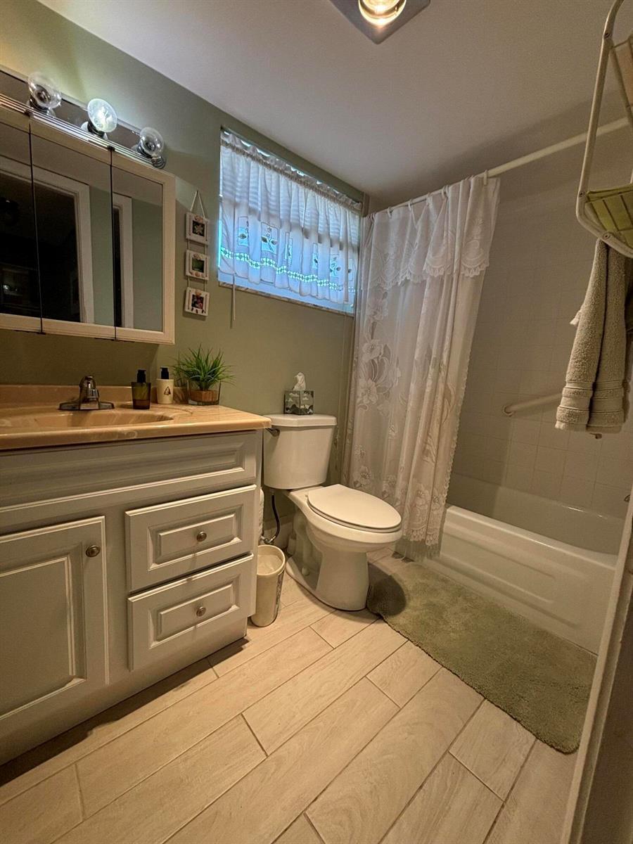 725 Lori Drive # 203, Palm Springs FL 33461 photo 3