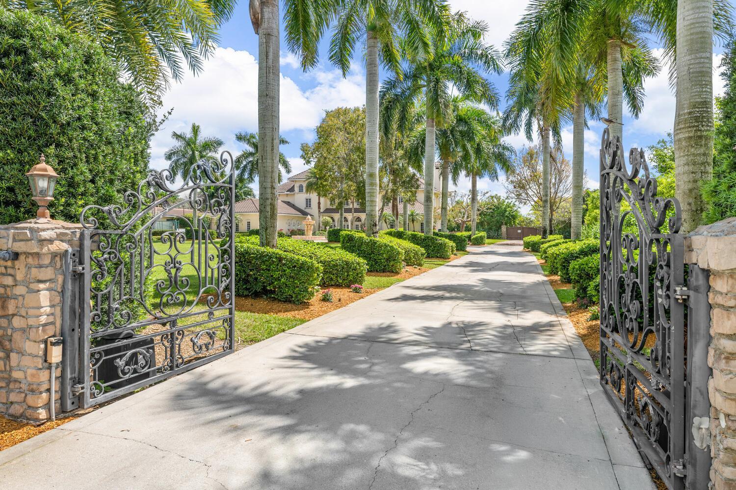 14535 Draft Horse Lane, Wellington FL 33414 photo 4