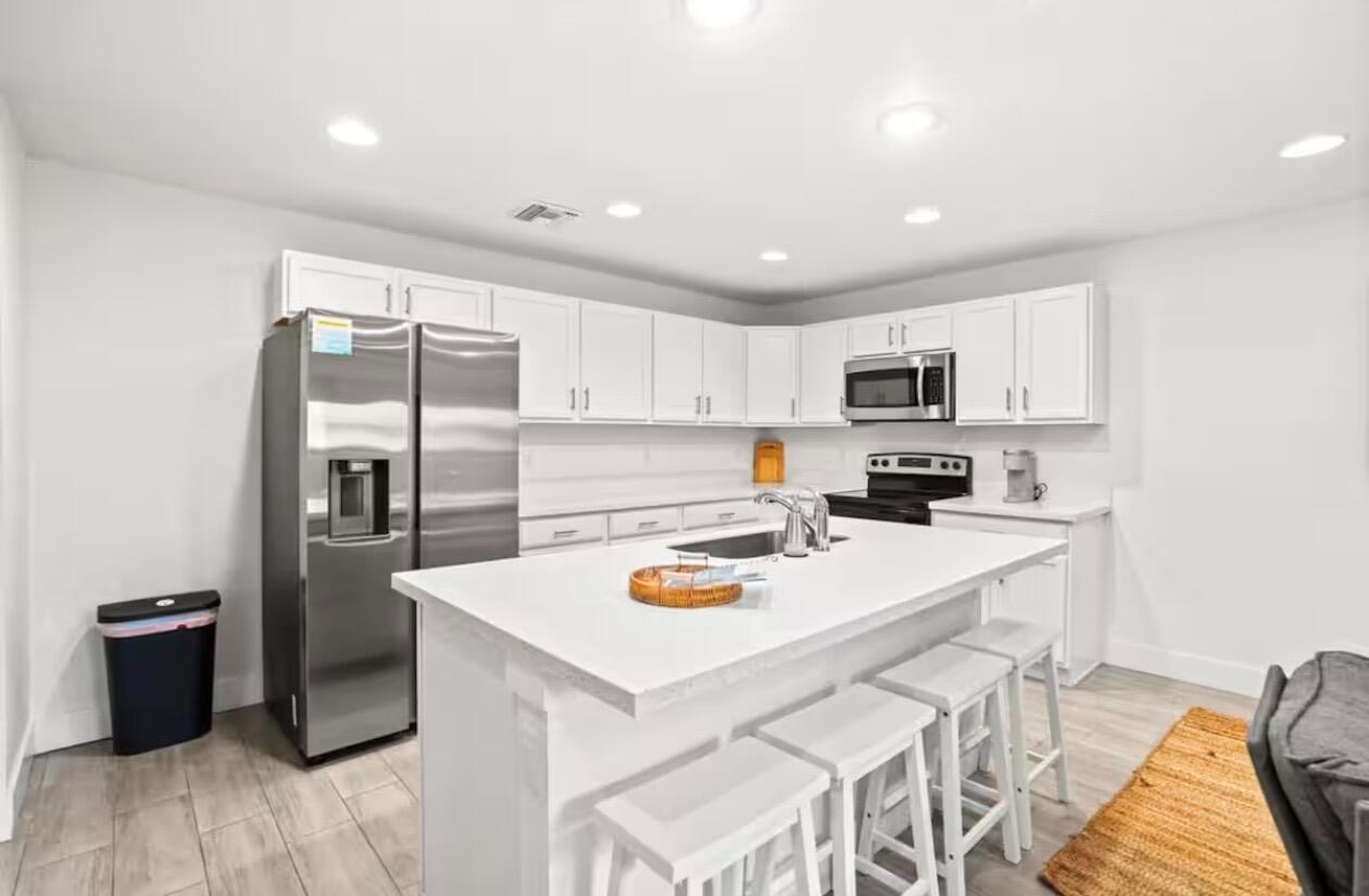 565 Lilac Court, West Palm Beach FL 33407