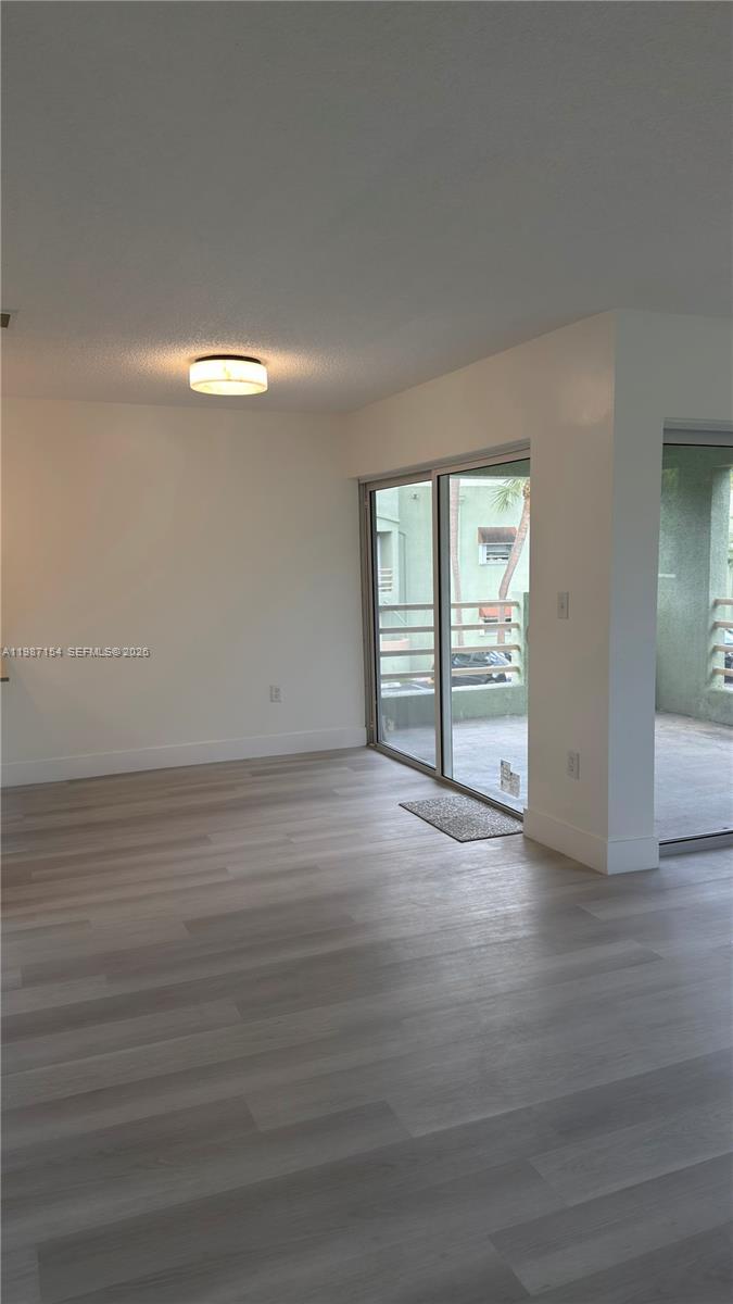 11163 NW 7th St # 19, Miami FL 33172 photo 4