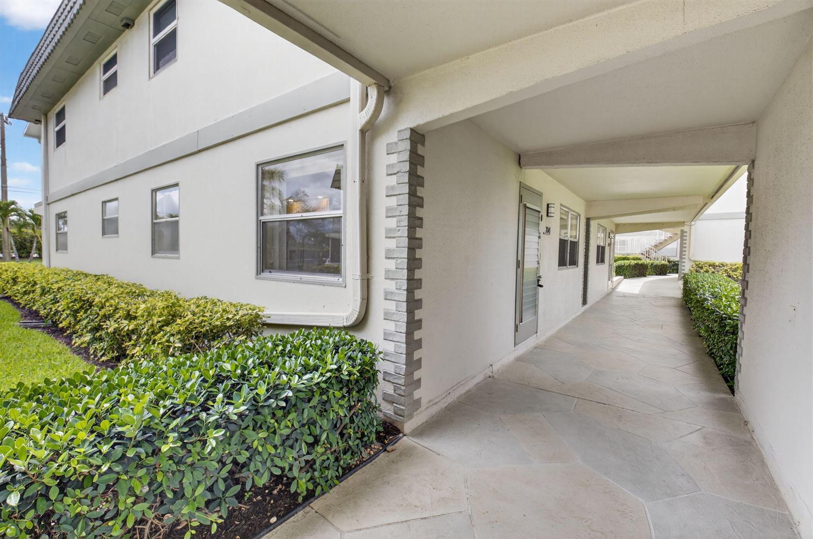 204 Flanders E, Delray Beach FL 33484