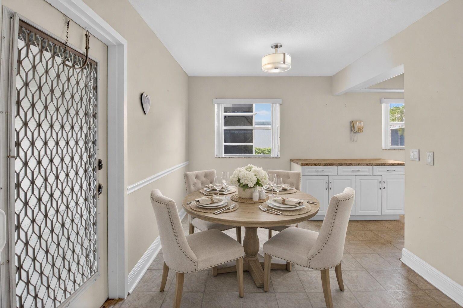204 Flanders E, Delray Beach FL 33484 photo 4