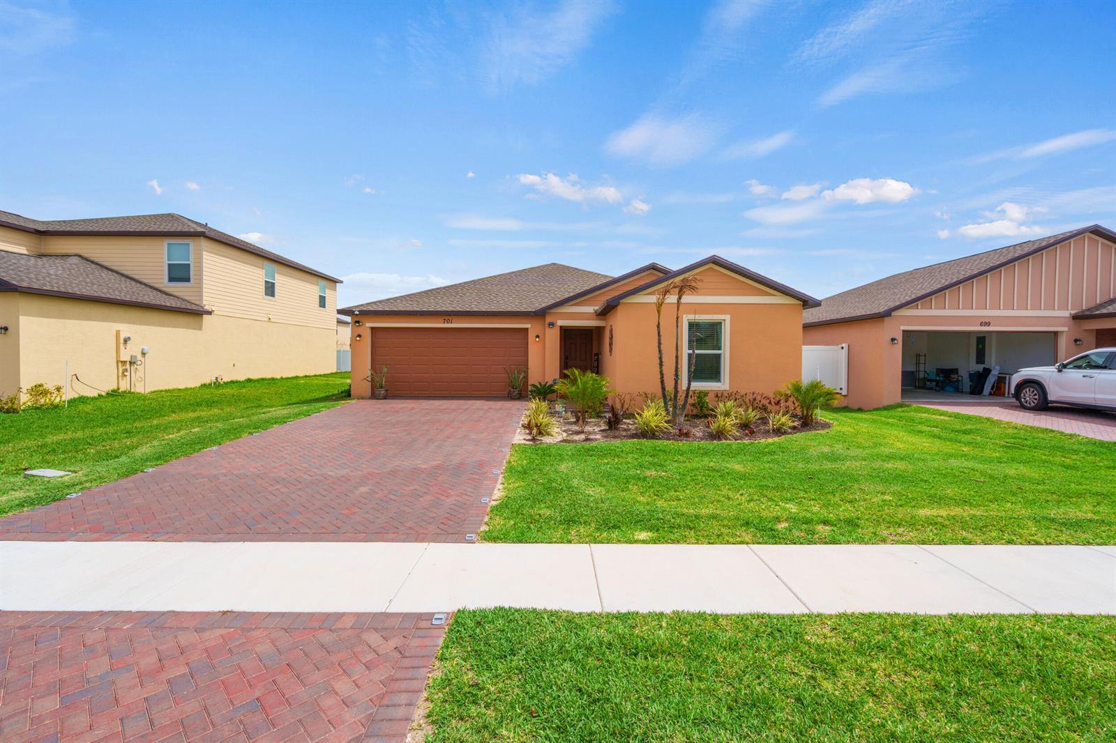 701 Carlyle Way, Fort Pierce FL 34947 photo 2
