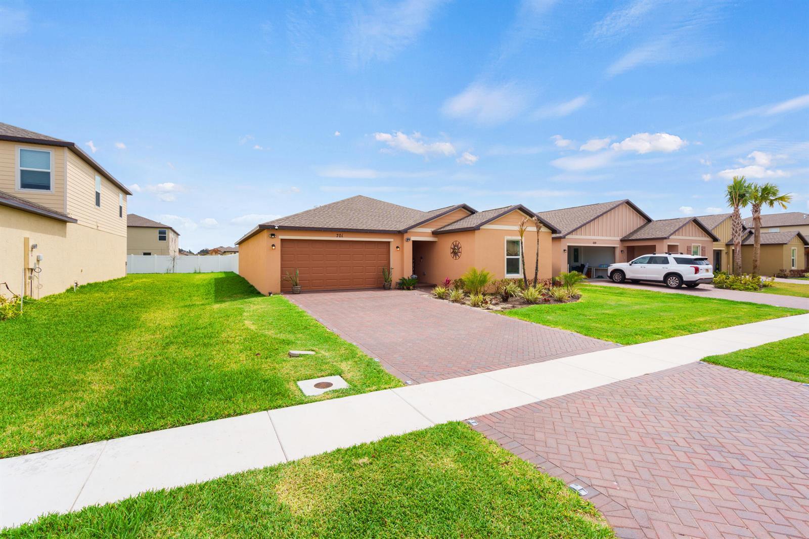 701 Carlyle Way, Fort Pierce FL 34947 photo 3