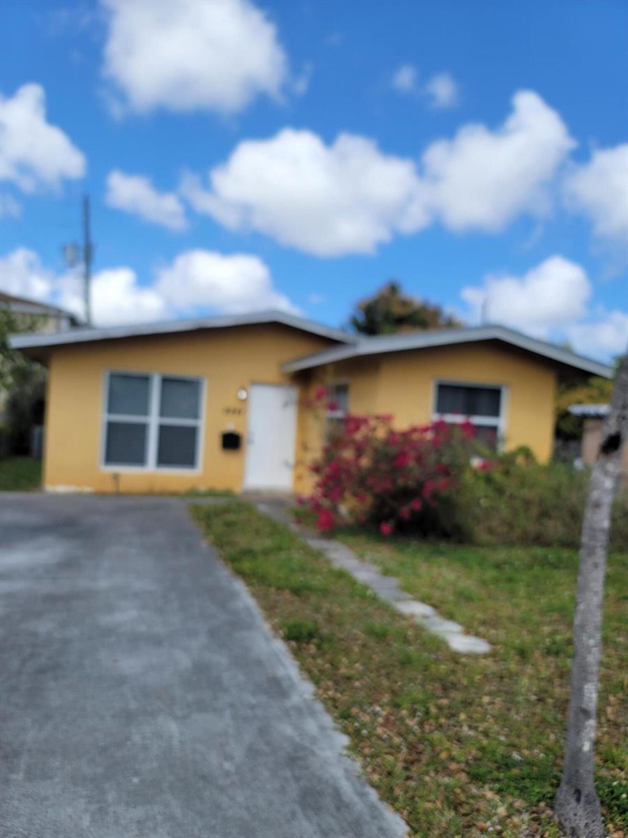 2241 Freedom Street, Hollywood FL 33020