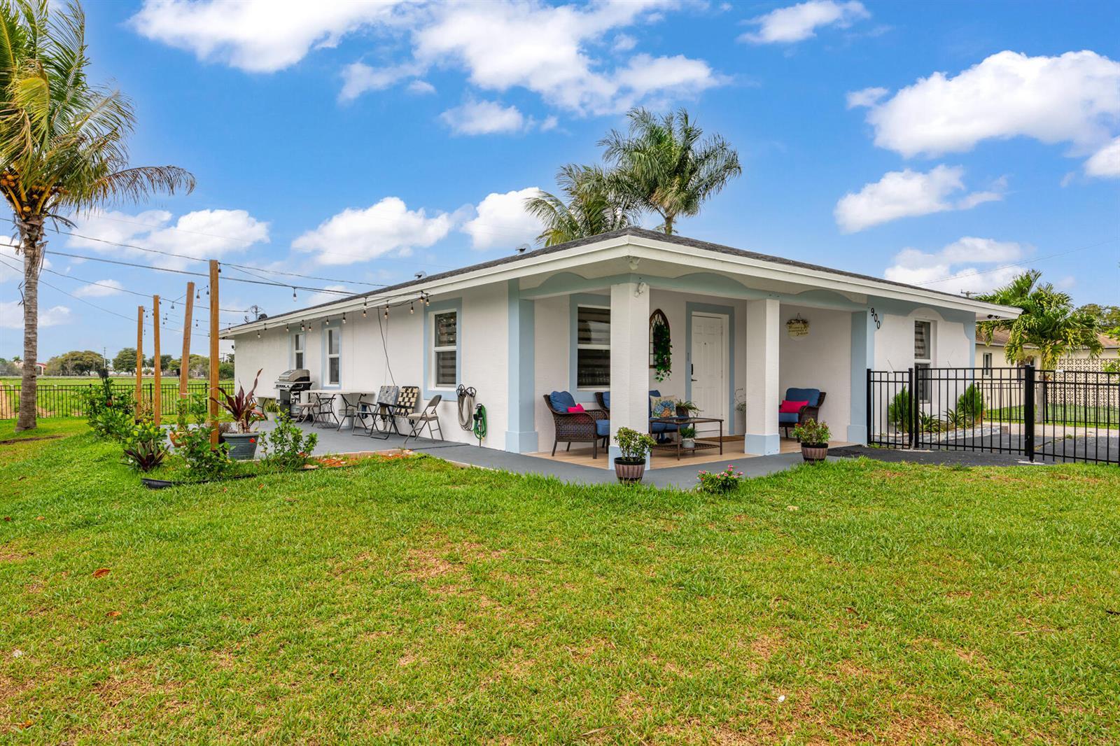 900 SW 12th Street, Belle Glade FL 33430 photo 3