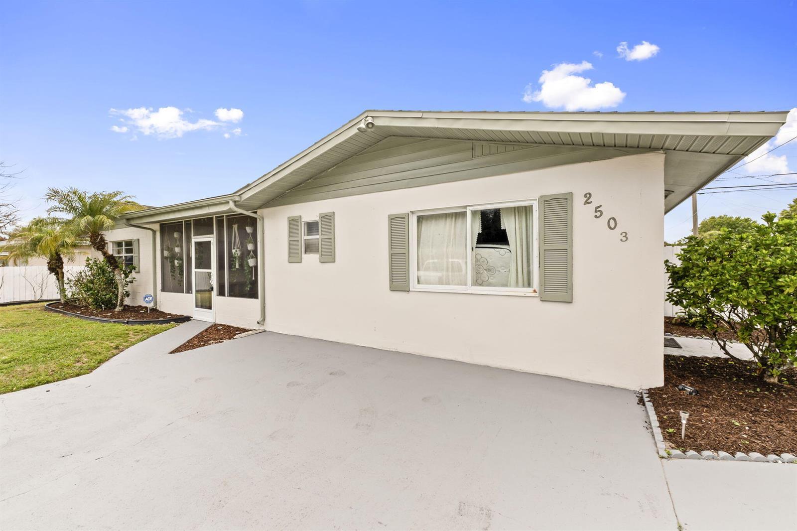 2503 Chesterfield Drive, Fort Pierce FL 34982 photo 4