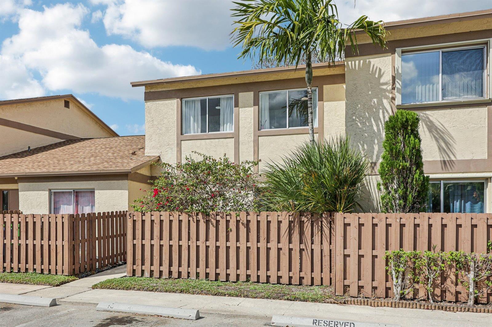 10625 NW 30th Place # 5, Sunrise FL 33322