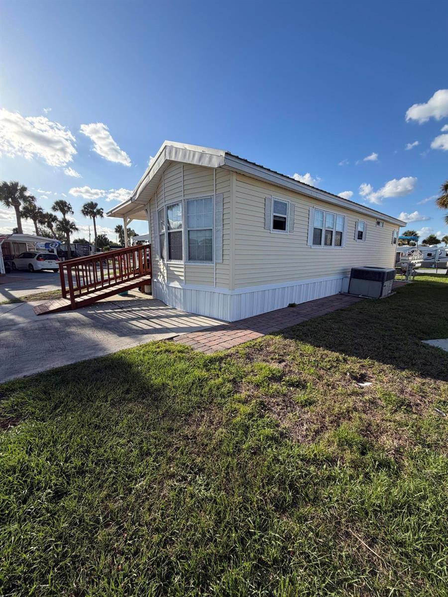 6673 SE 56th Lane, Okeechobee FL 34974