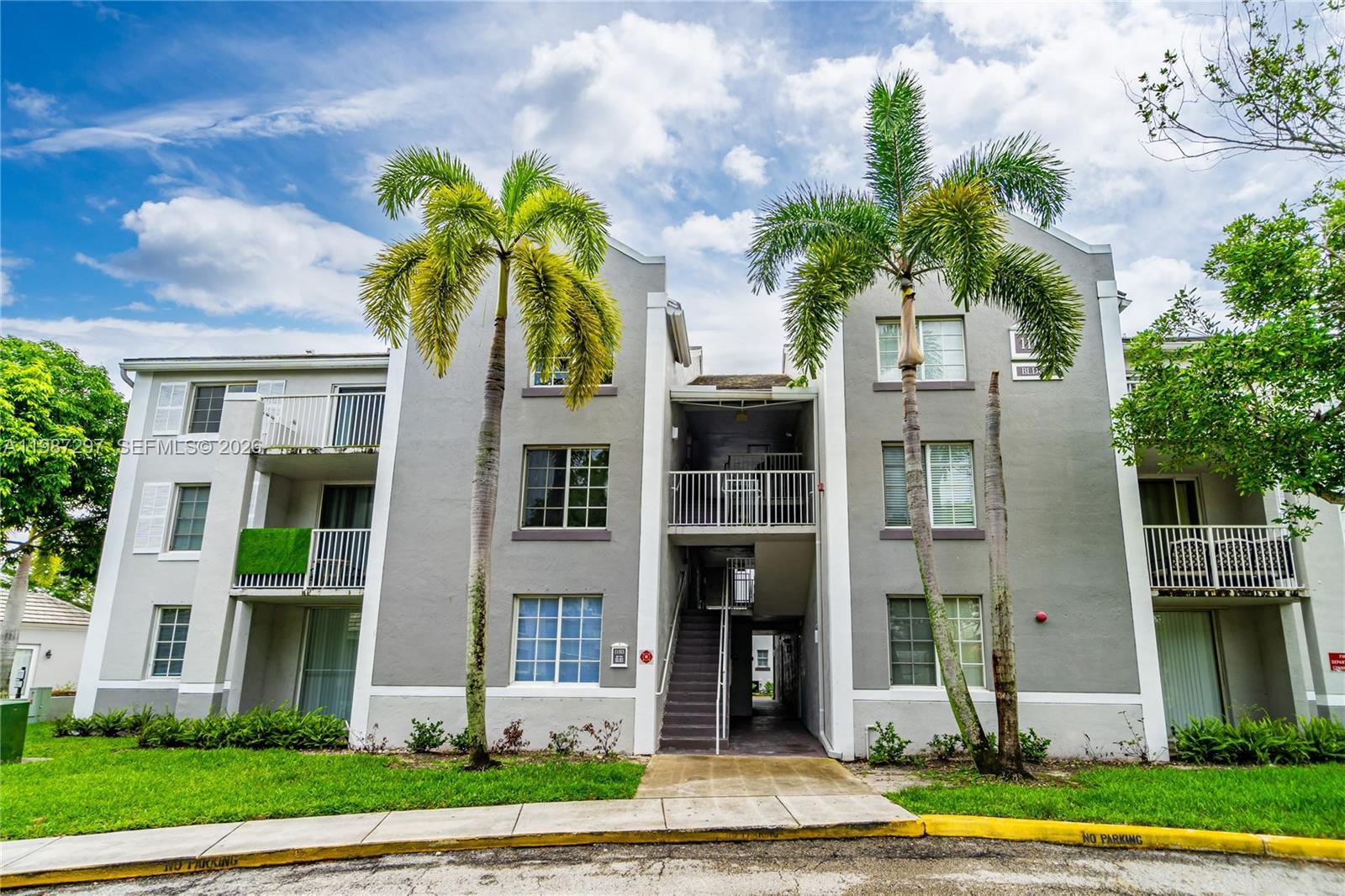 11185 SW 6th St # 301, Pembroke Pines FL 33025 photo 3
