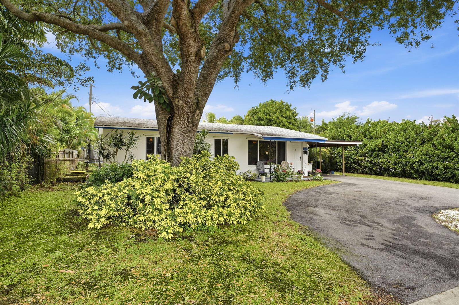 2725 NE 6th Avenue, Wilton Manors FL 33334 photo 2