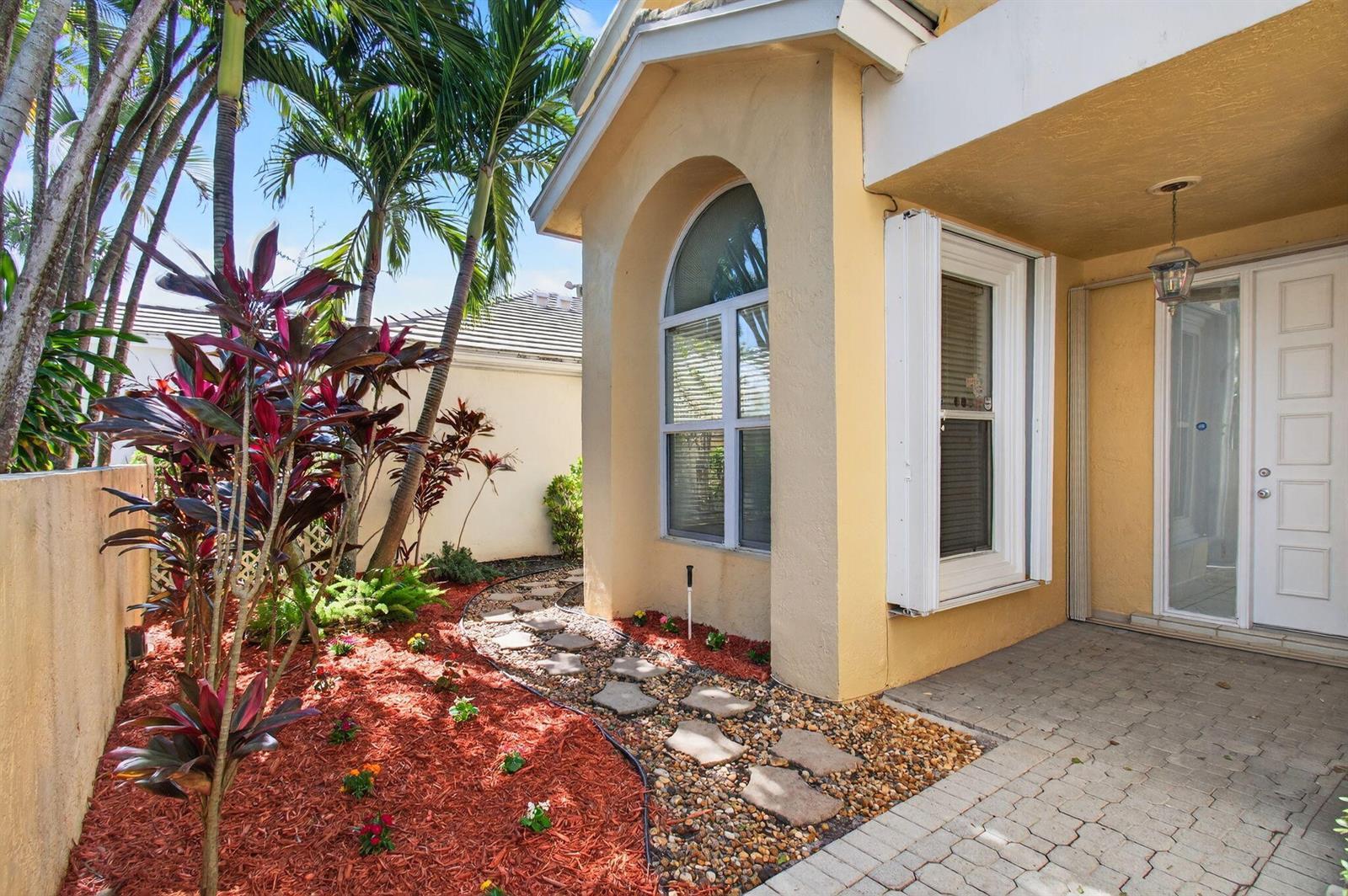 7848 Travelers Tree Drive, Boca Raton FL 33433 photo 2