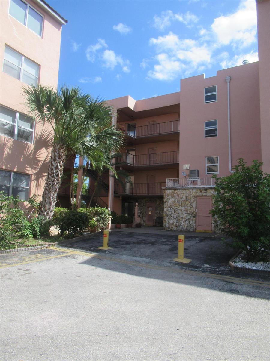 2841 Somerset Drive # 205, Lauderdale Lakes FL 33311 photo 2