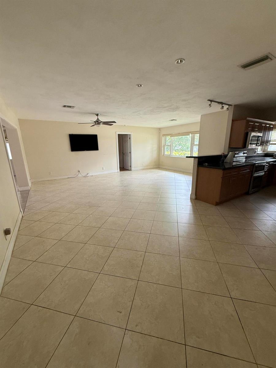 2456 Middle River Drive, Fort Lauderdale FL 33305 photo 5