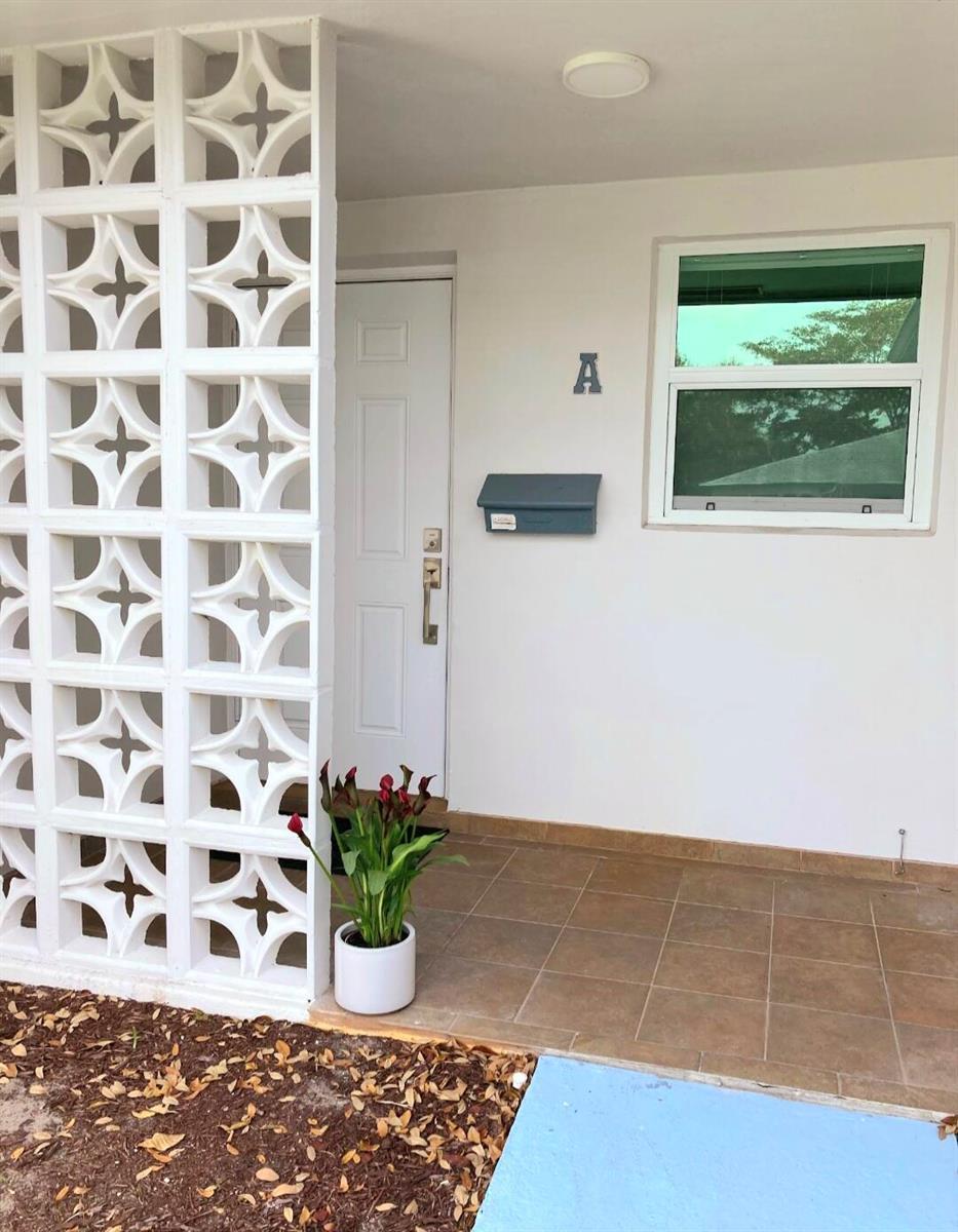 1155 S Drive Circle # A, Delray Beach FL 33445 photo 2